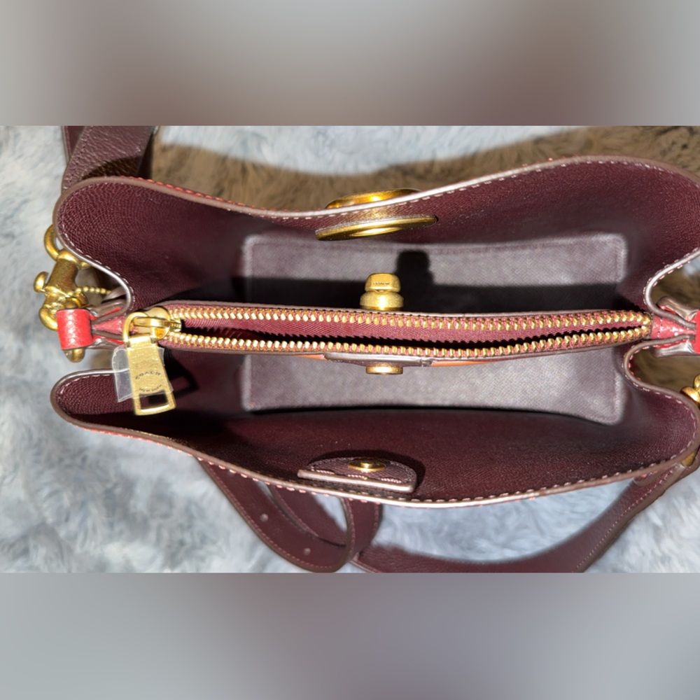 Coach Willow Bucket Bag in Cherry Leather. - Picture 8 of 10